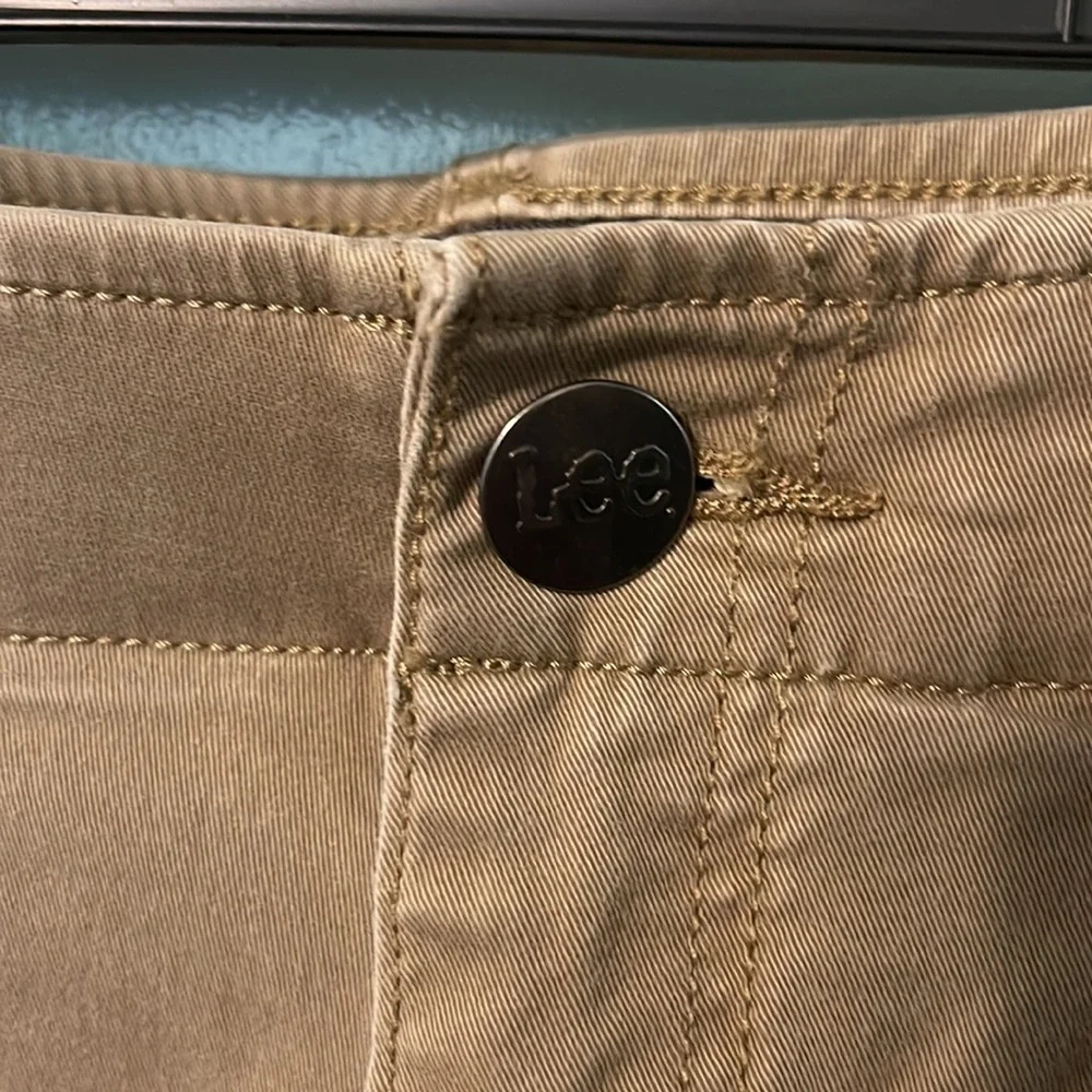 Men’s Lee Khaki pants